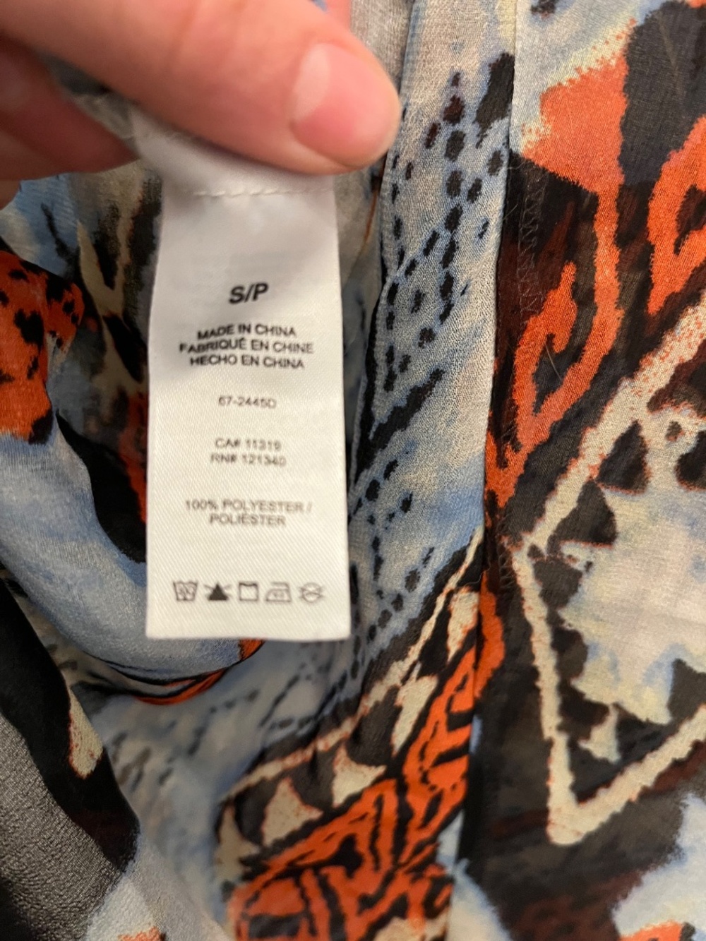 Abstract Print Top - Picture 4 of 5